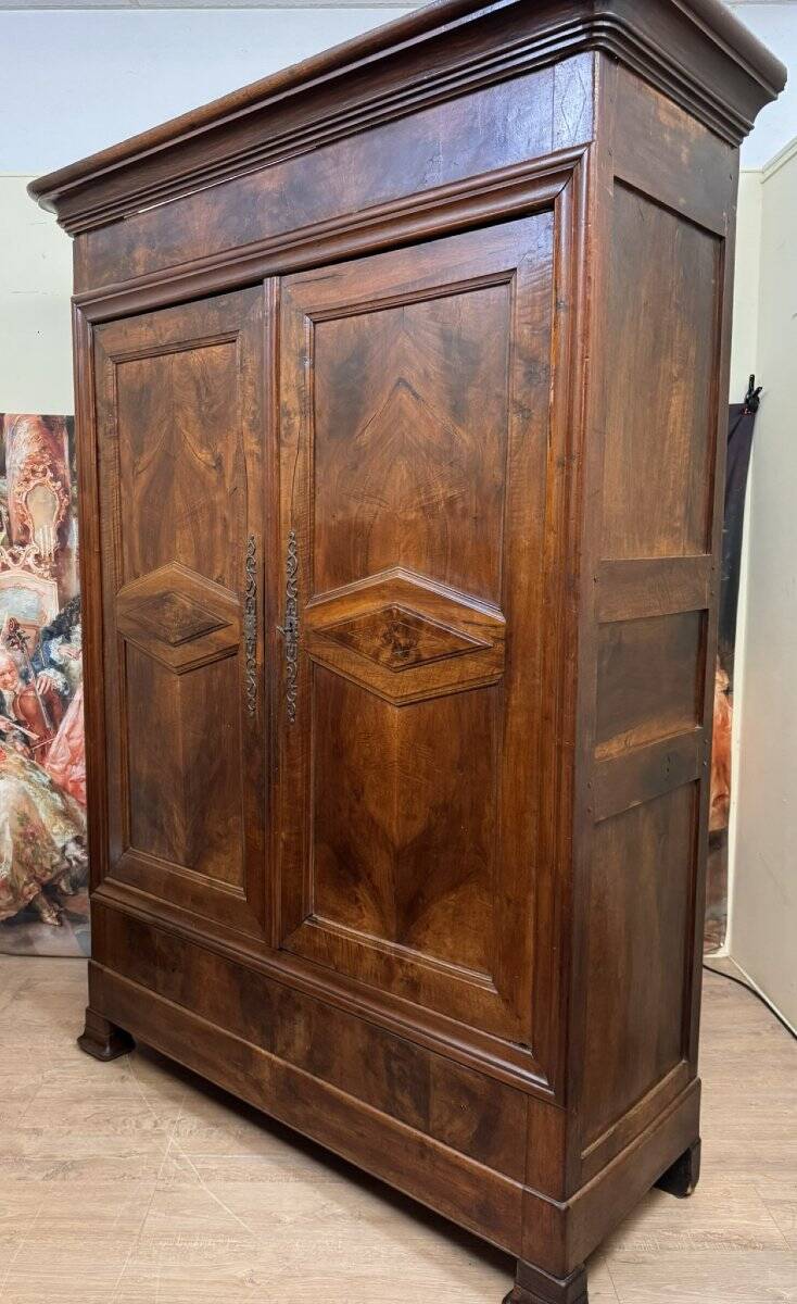 Armoire Bourguignonne En Noyer Massif