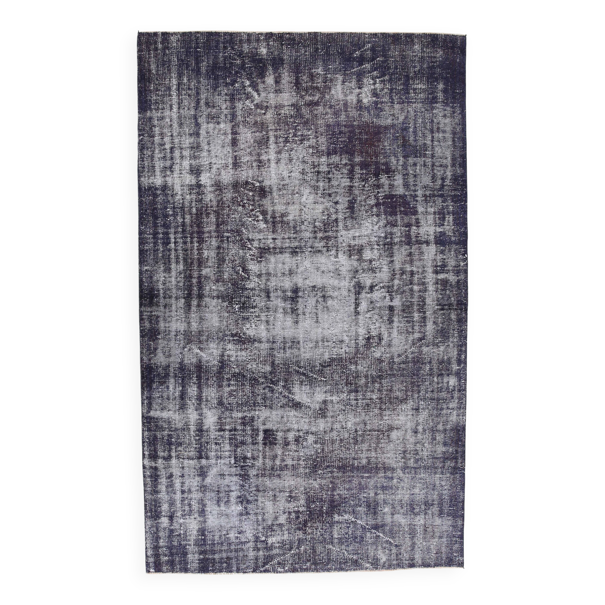 170x275 cm Dark Purpel vintage carpet, distressed dark purpel old carpet.