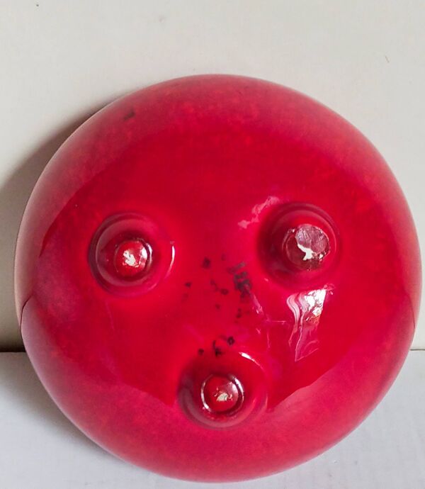 Vase tripode céramique à l'émail rouge vif vintage