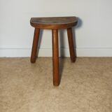 Tripod farm stool