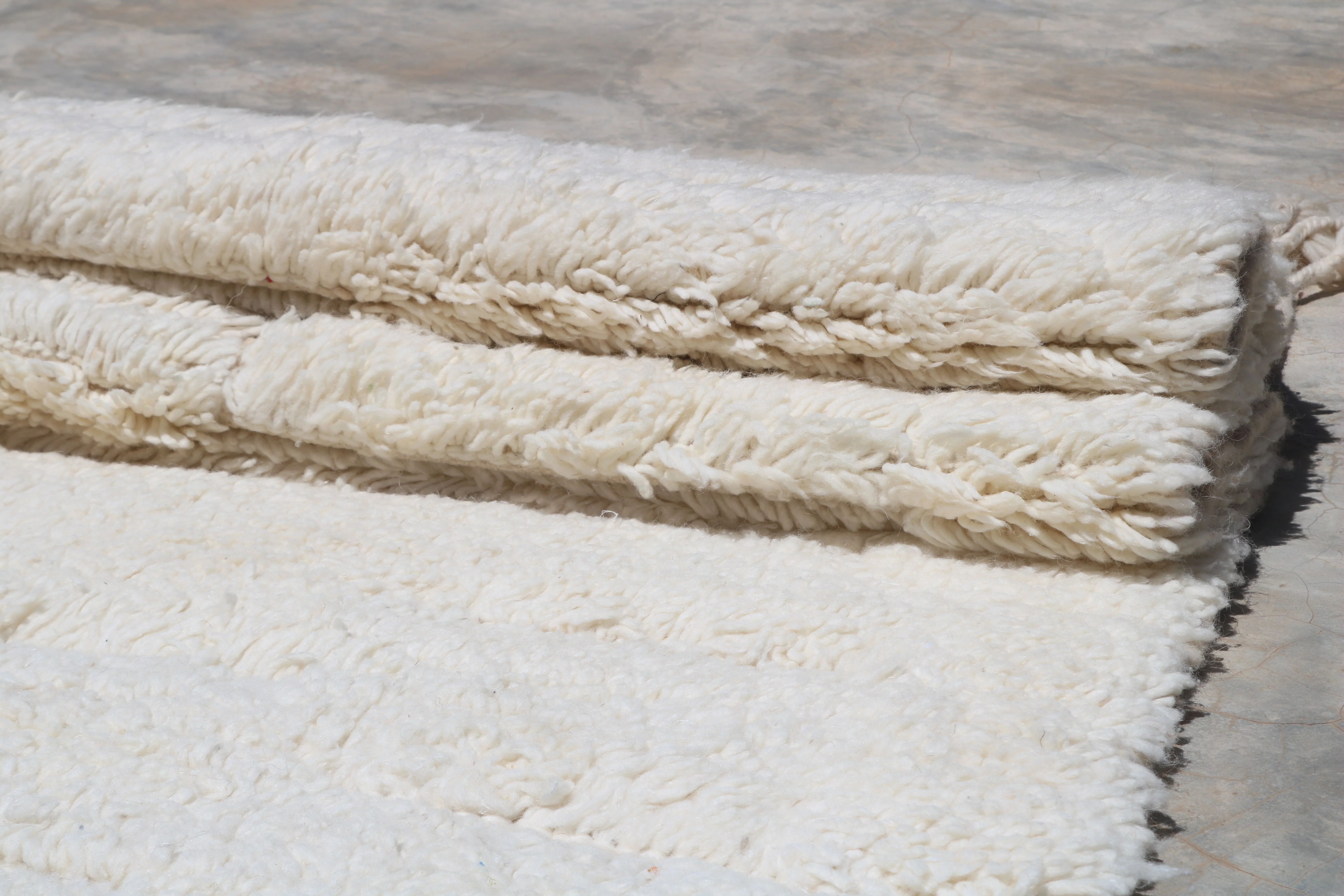 Tapis minimaliste Beni Ourain – 245 × 160 cm - AZ822