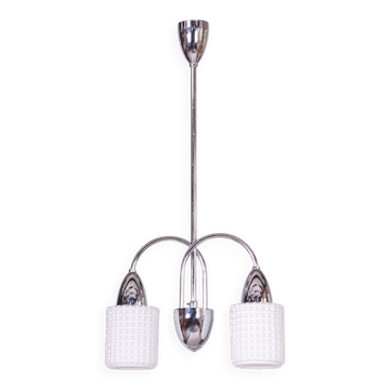 Lustre du milieu du siècle en chrome, acier et verre opalin, tchèque, années 1960