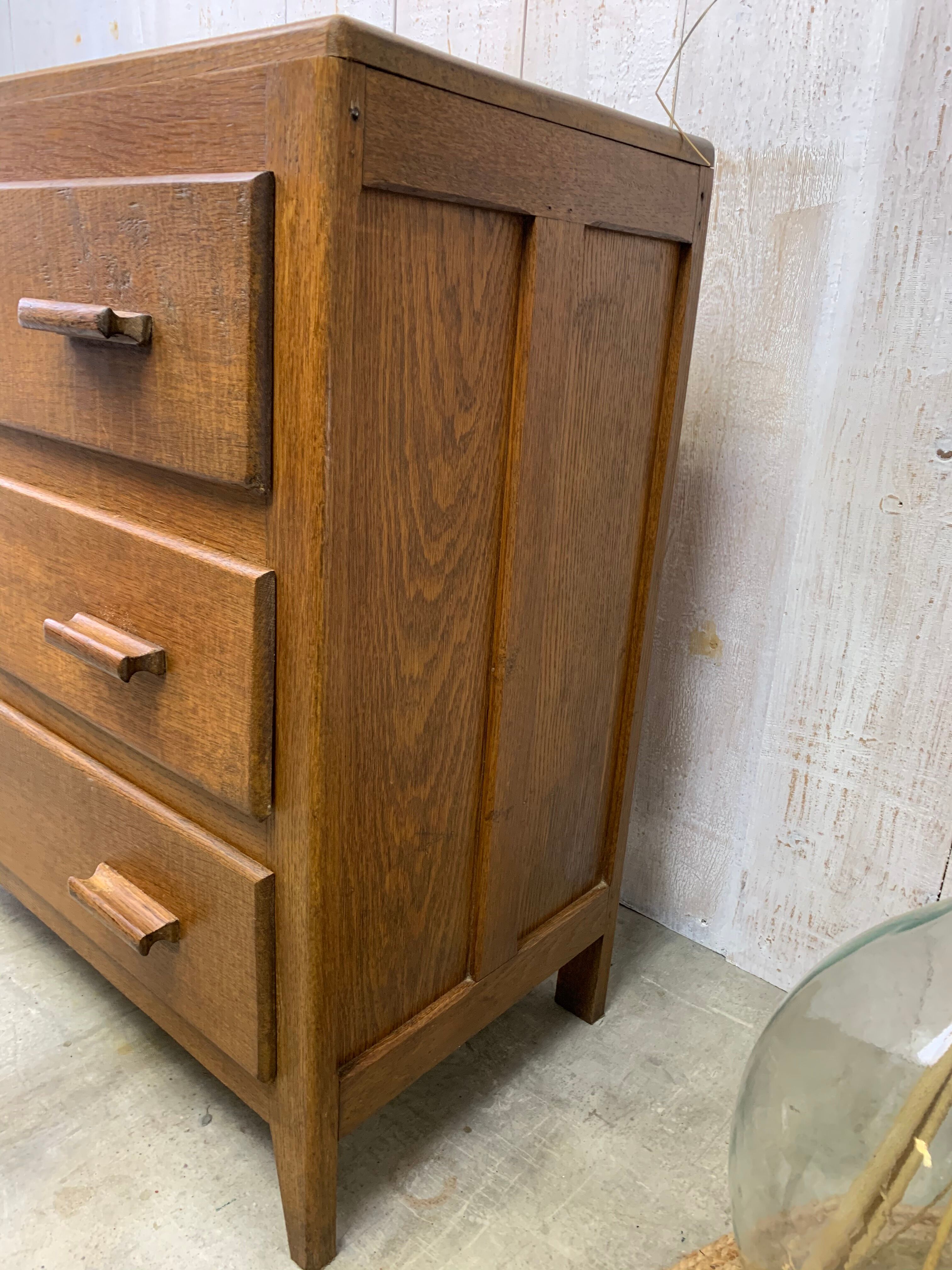 Vintage chest of drawers