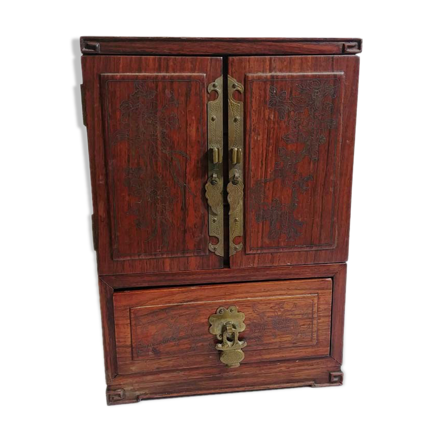 Jewelry box