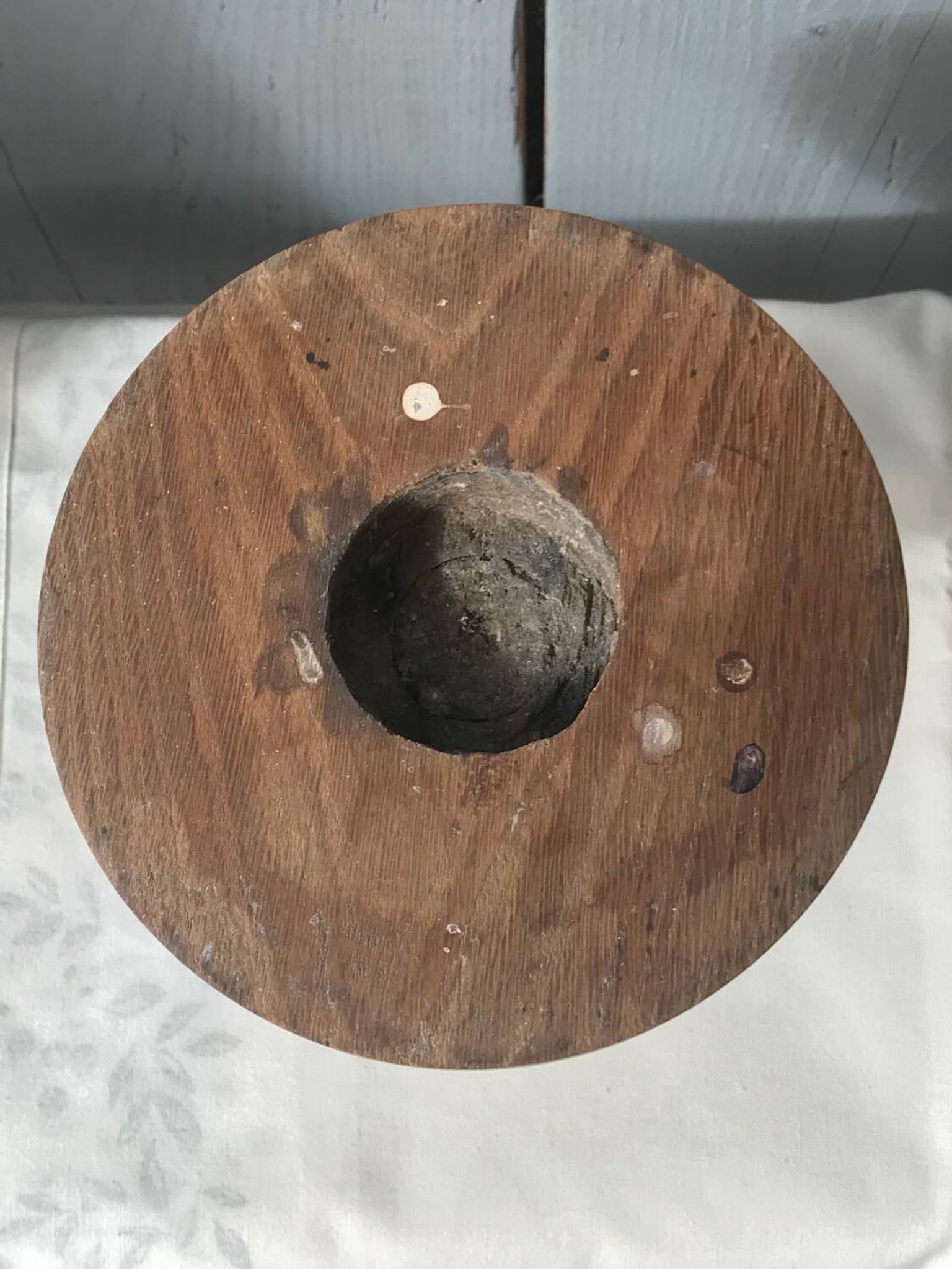 Paire de bougeoirs en bois, années 1950