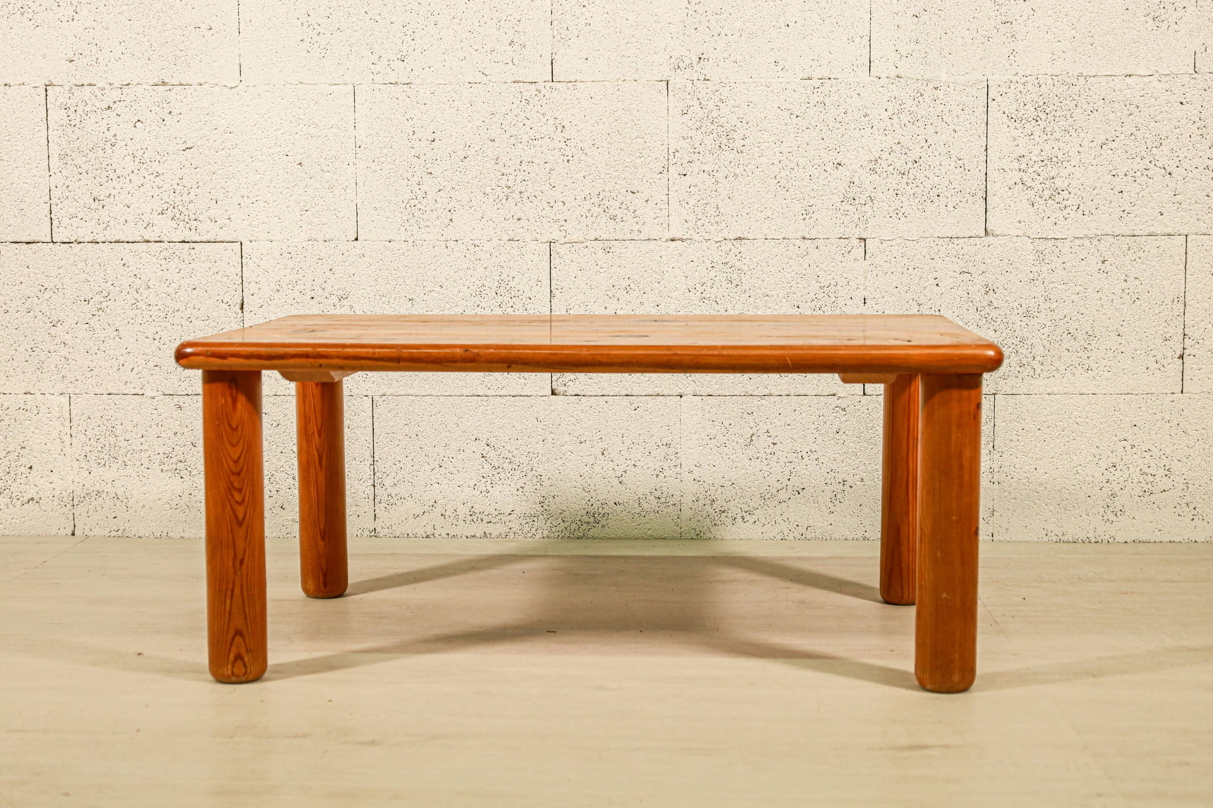 Table basse pin sélection Charlotte Perriand Les Arcs