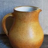 Pitcher Art-Populaire in ancient sandstone