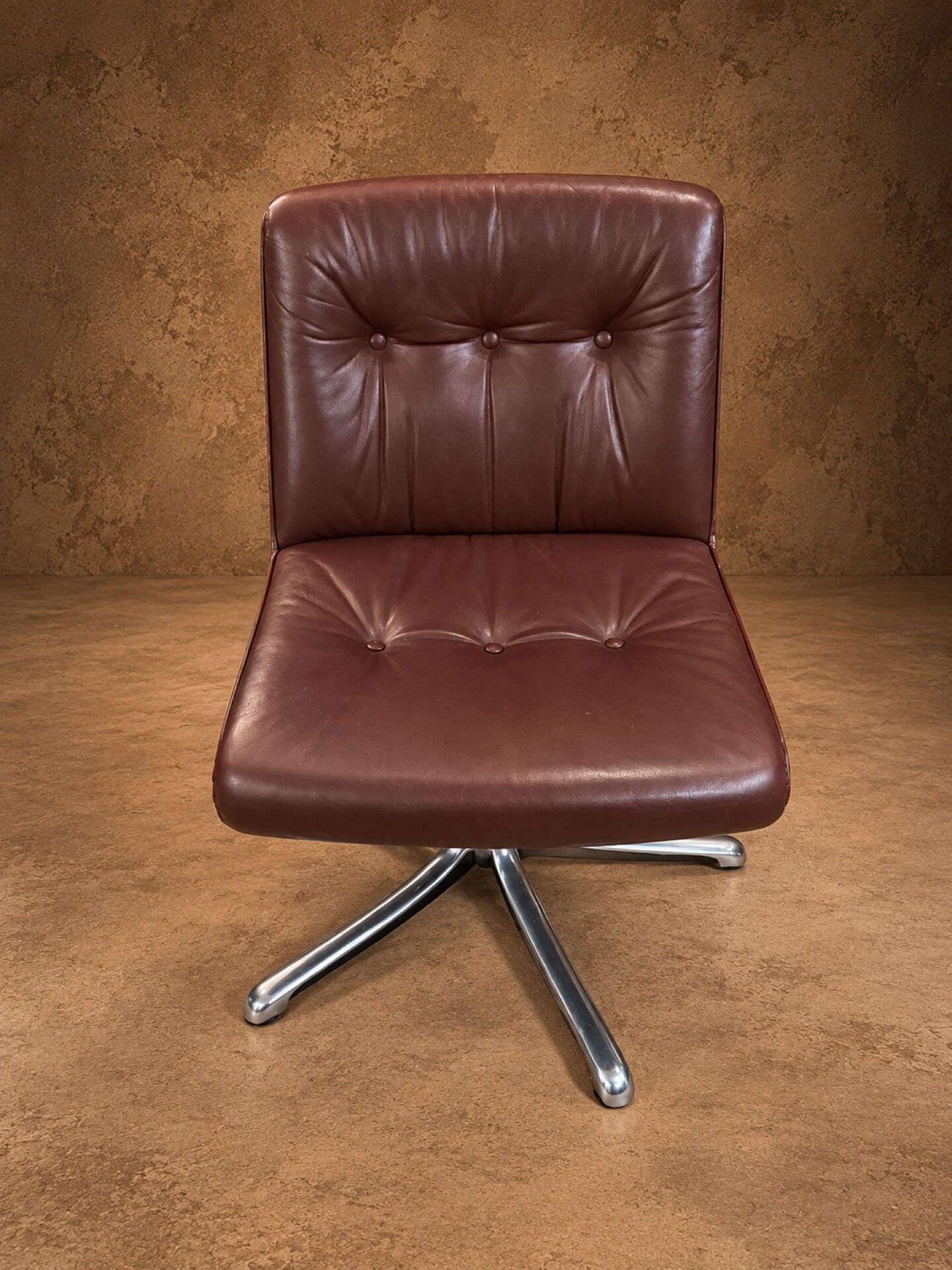 Pair of P128 armchairs by Osvaldo Borsani circa 1970