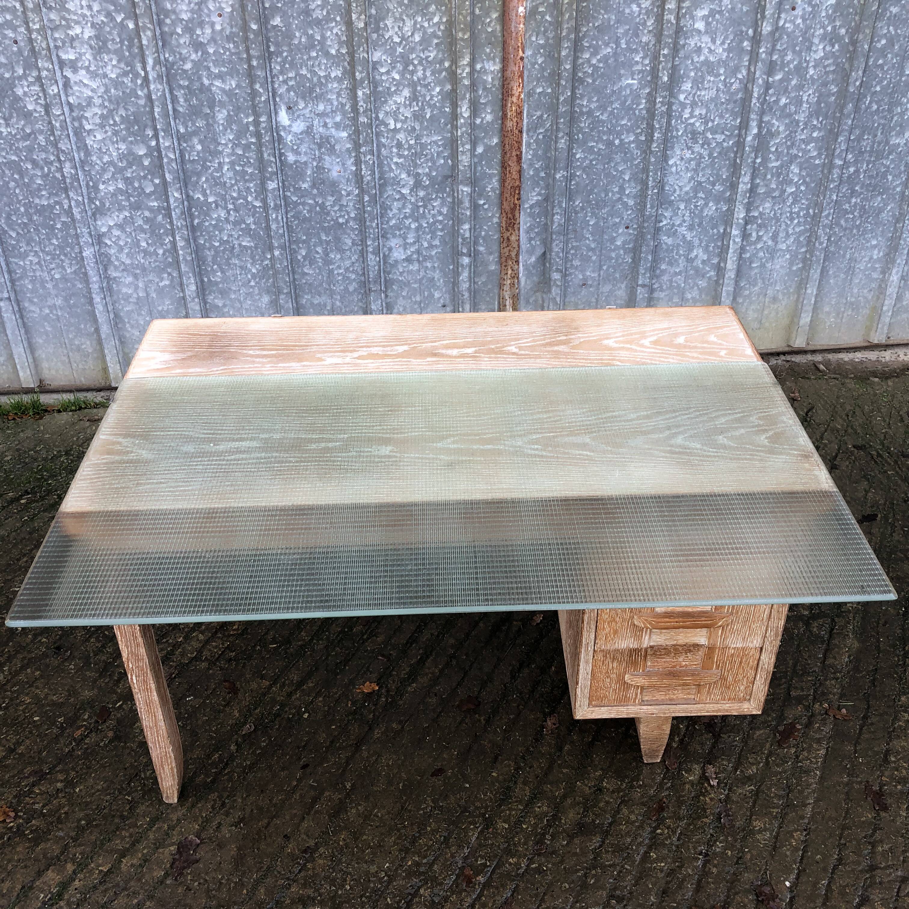 Bureau vintage en chêne lasuré à 3 tiroirs a caisson
