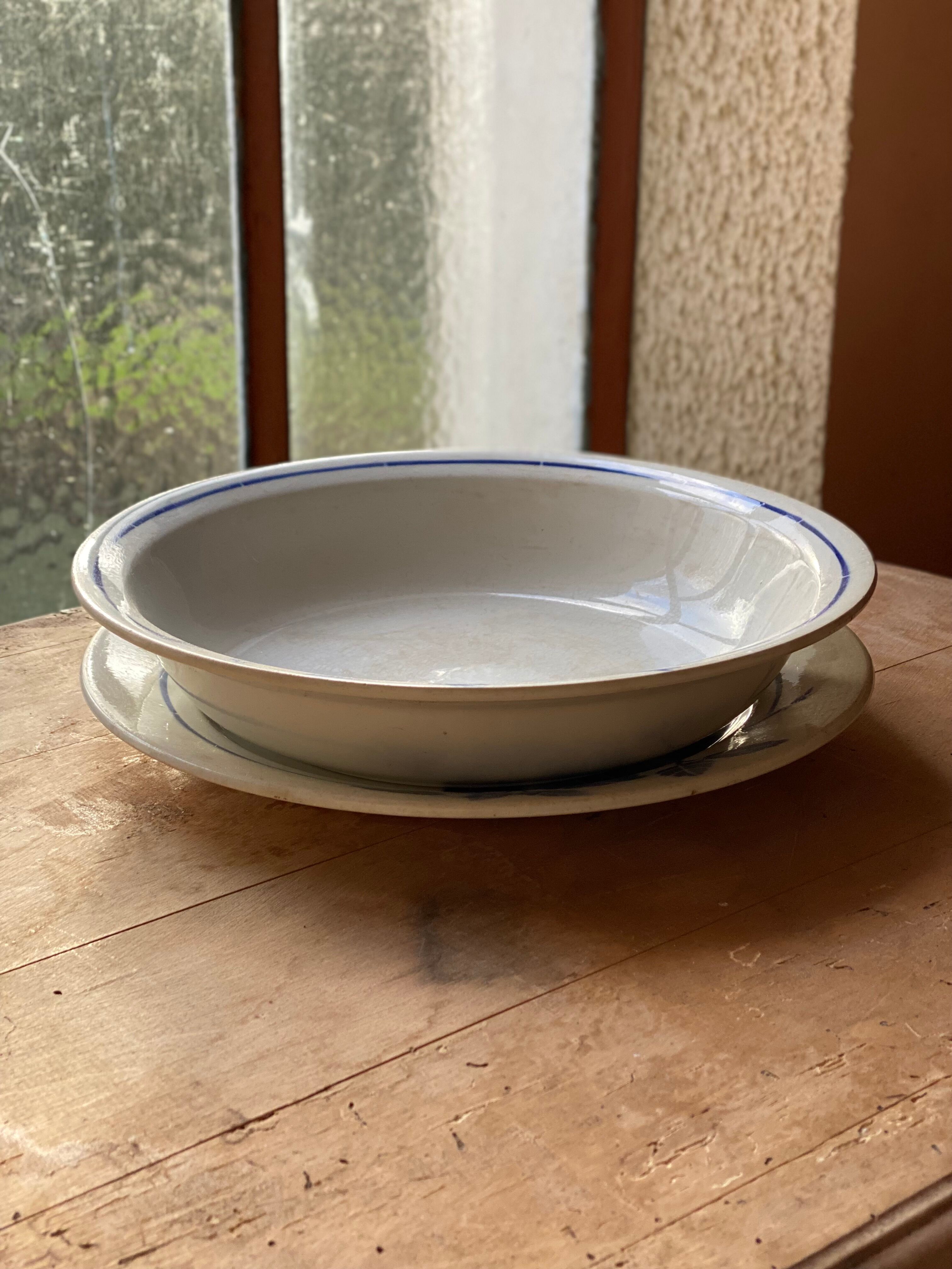 Rosine l'Amandinoise serving dish and deep plate