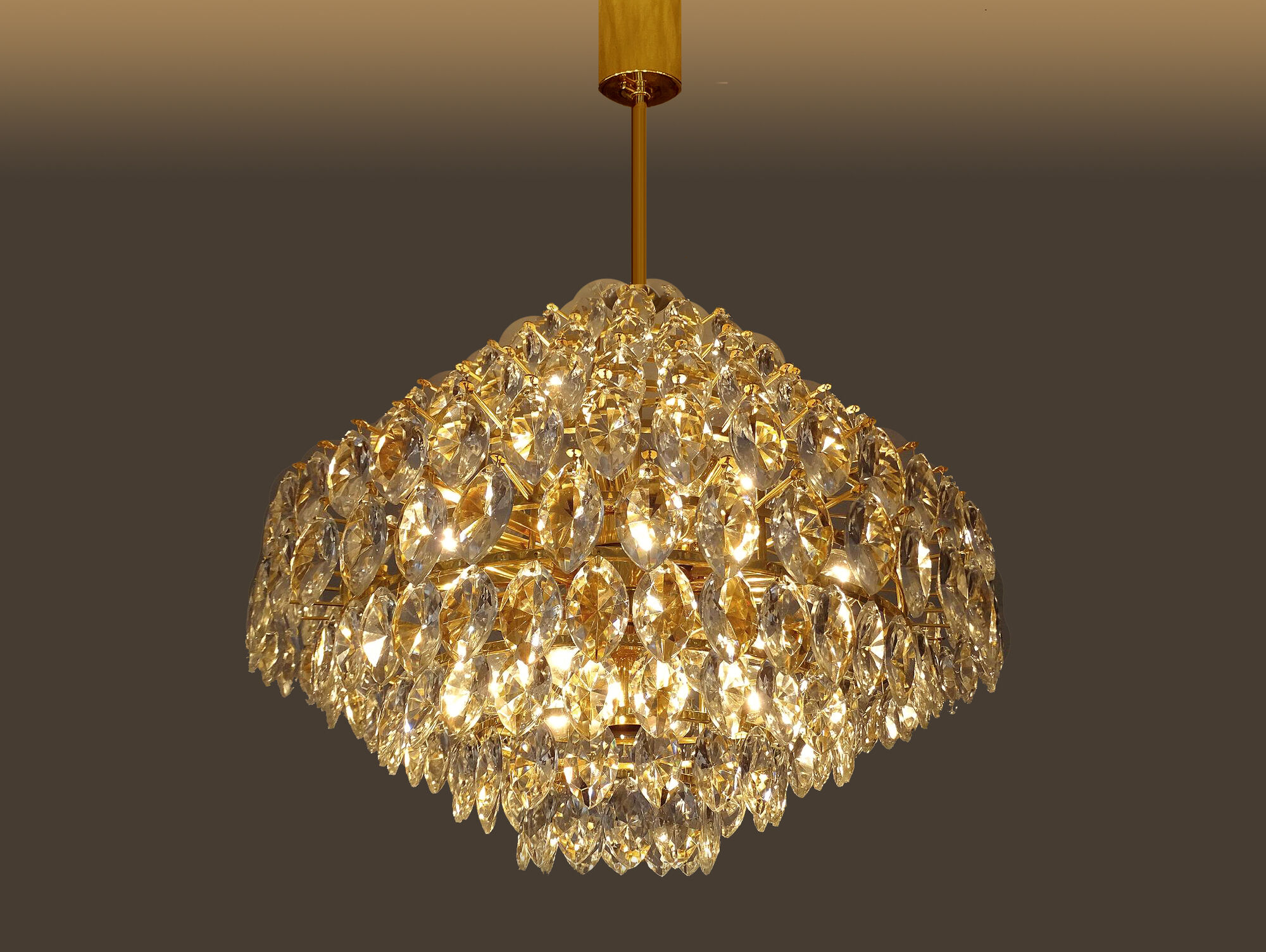 Vintage XXL Luxury Golden Chandelier Fine Gold and Crystal , 60 70 years