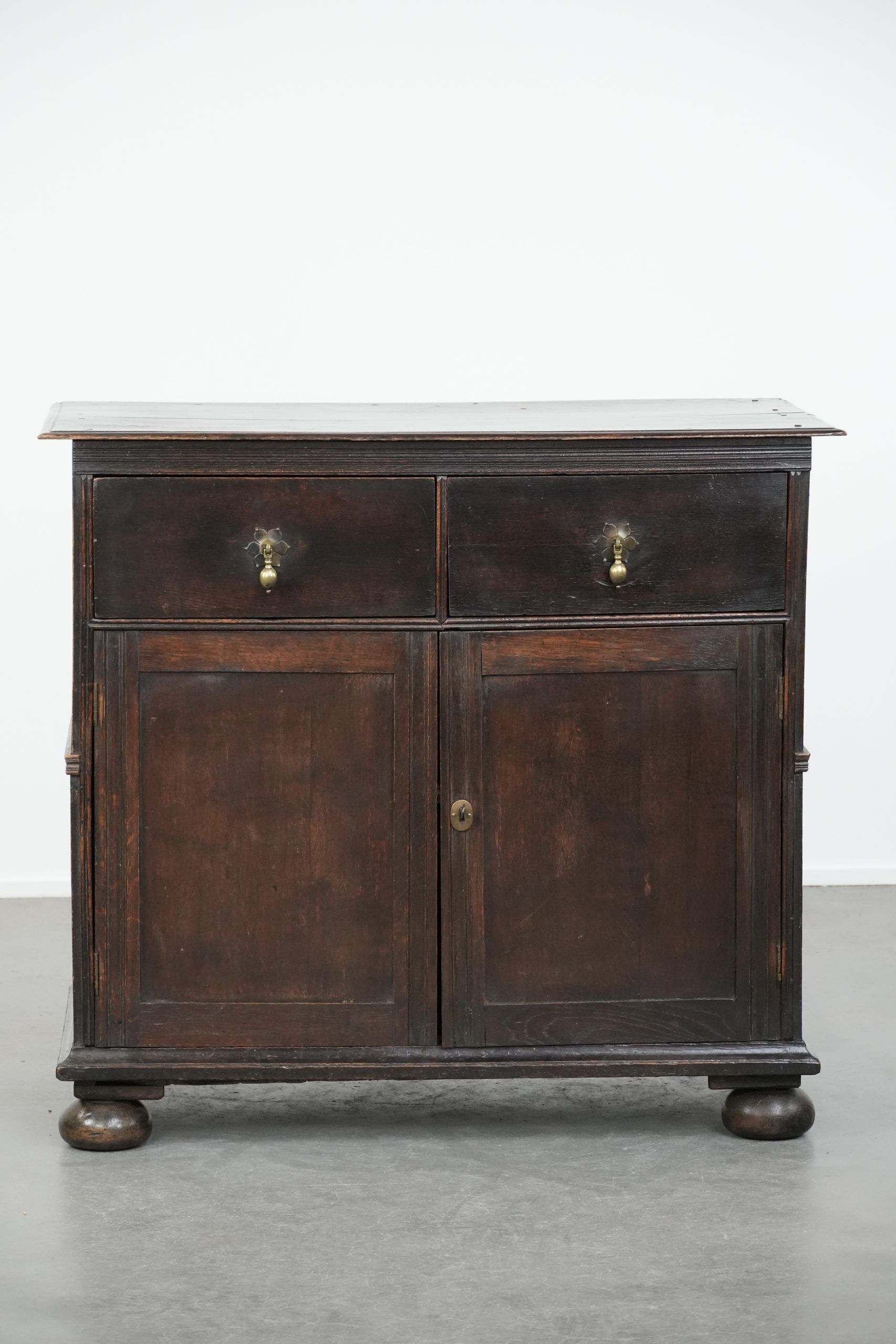 Rare English antique 2-door cabinet from the early 18th century