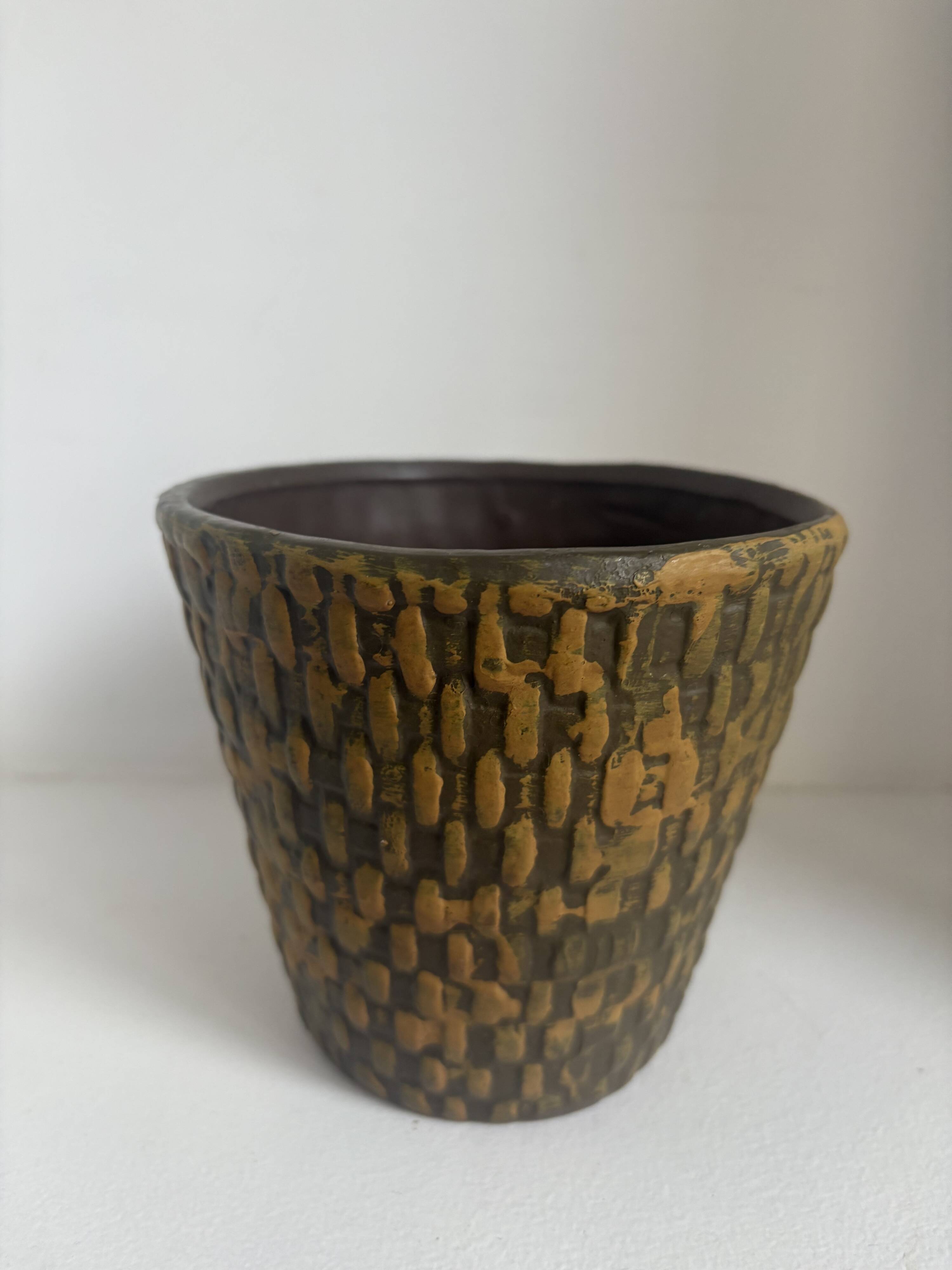 Set of 19 decorative items