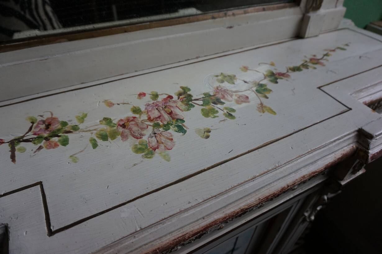 Italian hand-painted Console Table with Mirror and floral painting