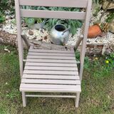 Children's folding chair