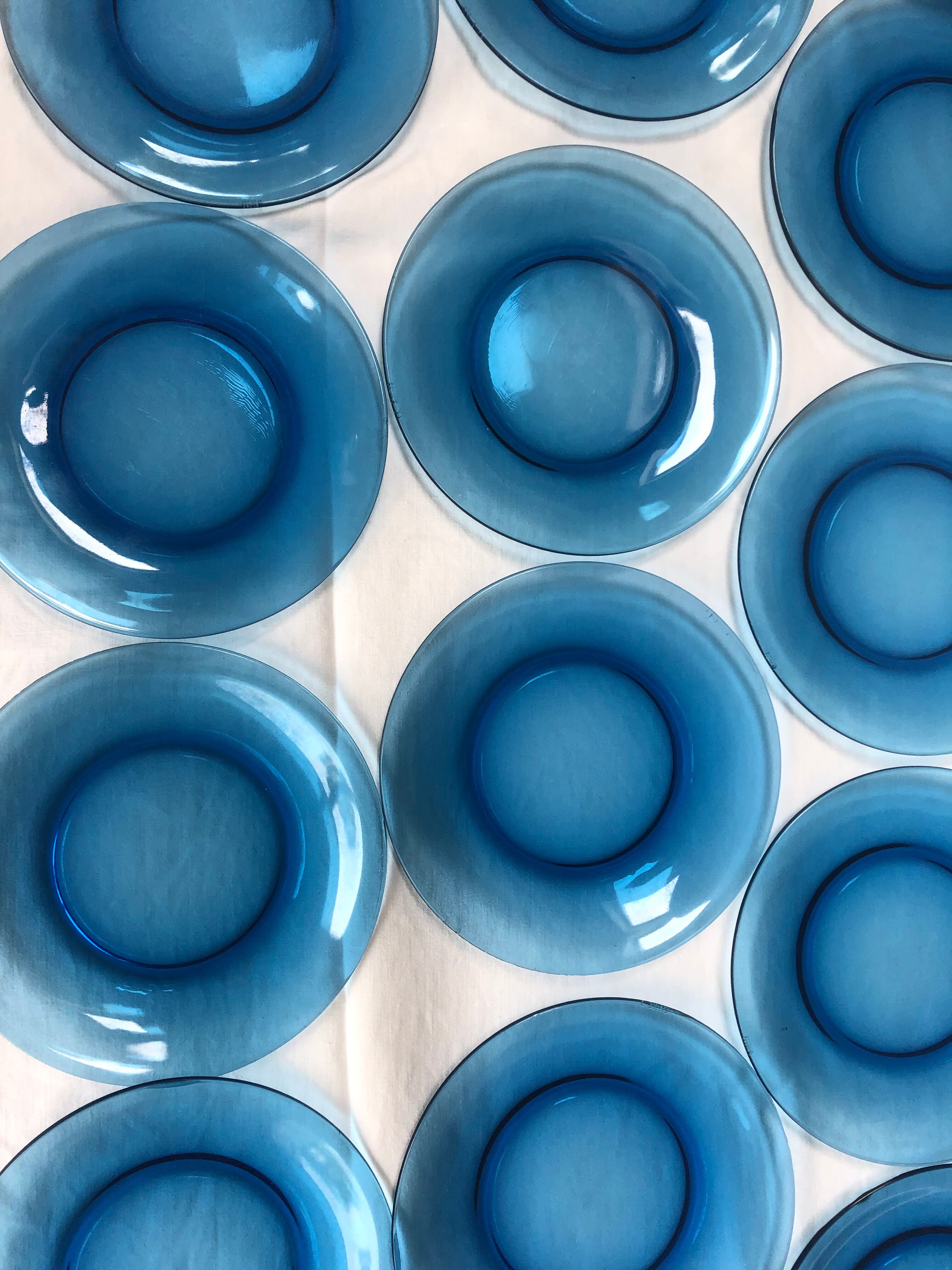 Vereco blue dessert plate set
