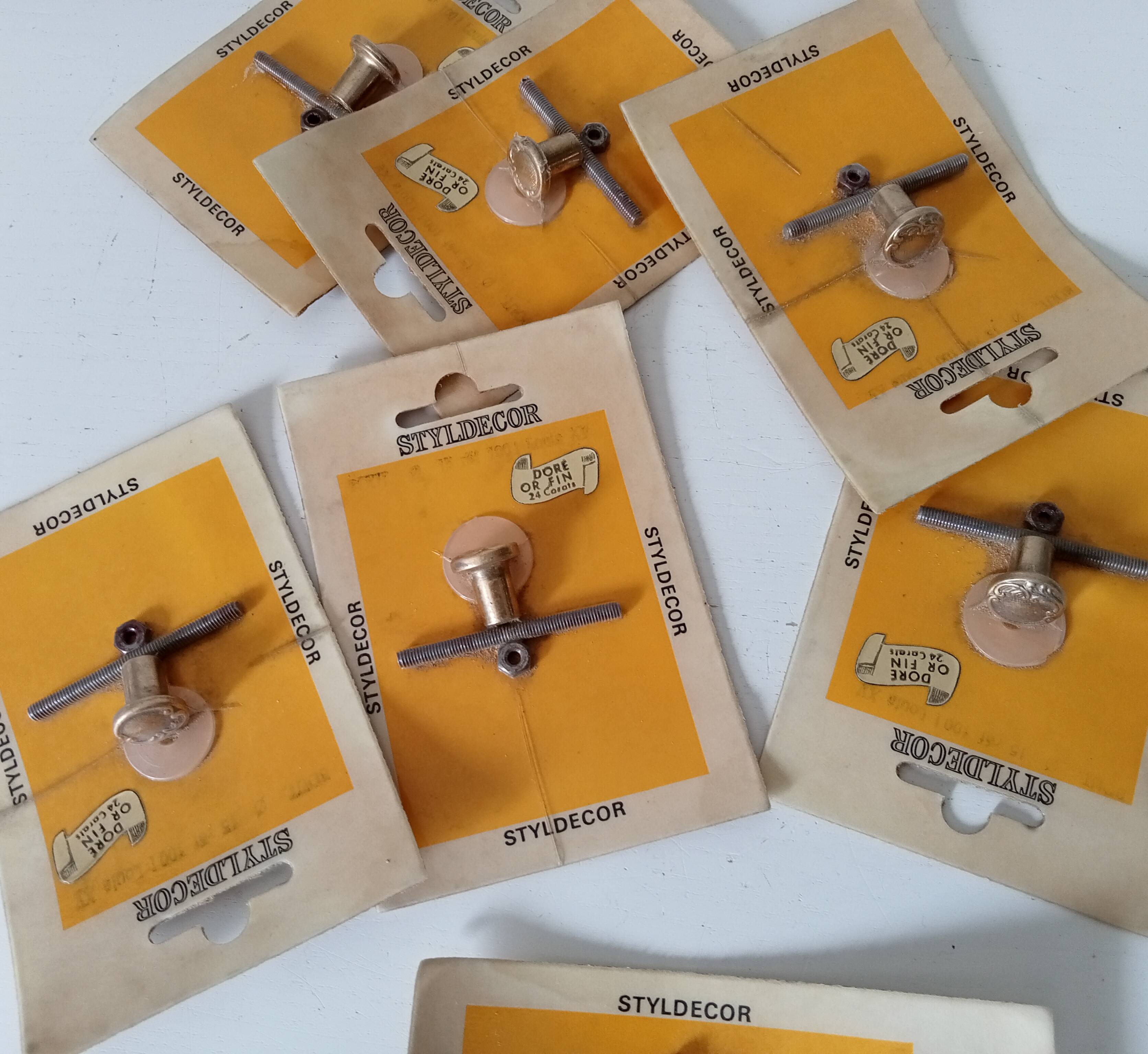 Antique furniture knob gilded with fine gold