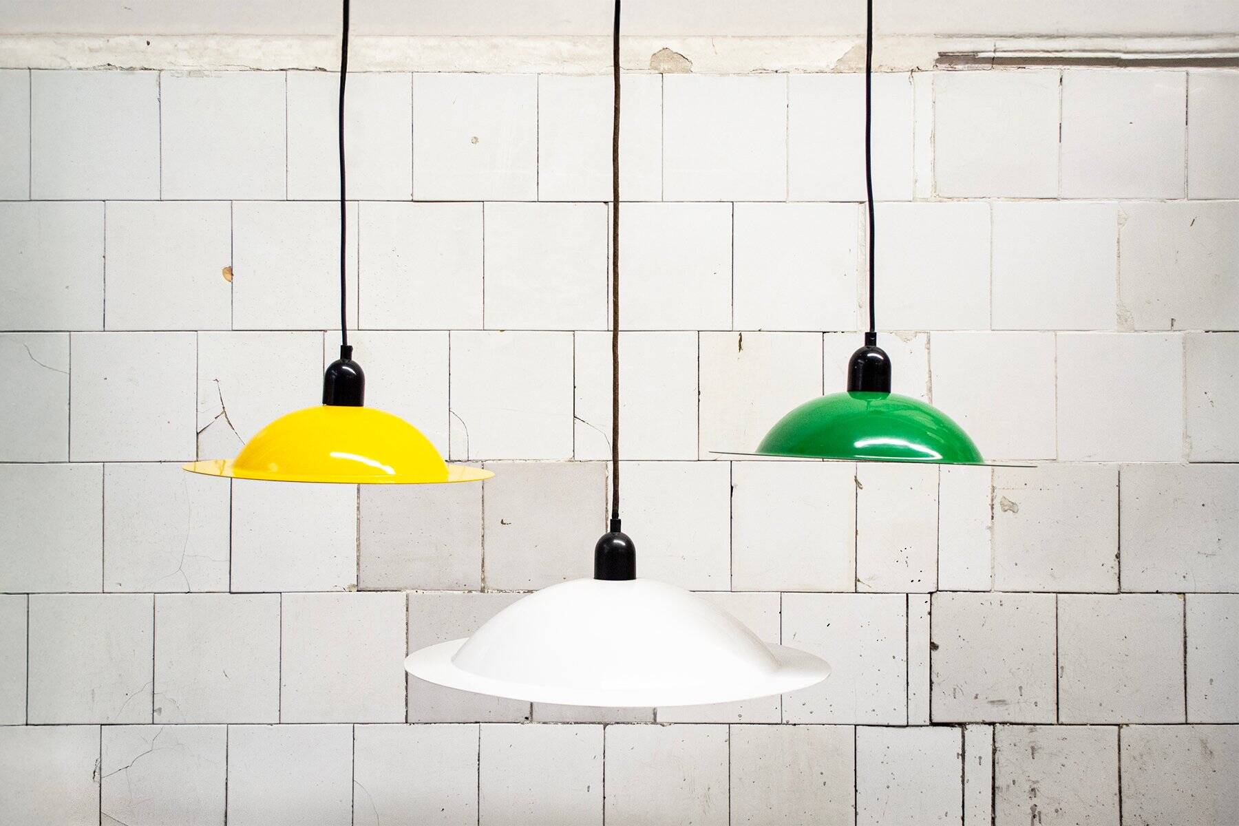 Lampades Lampiatta enamelled by Jonathan De Pas & Donato Durbino & Paolo Lomazzi for Stilnovo, 1971, set of 3.