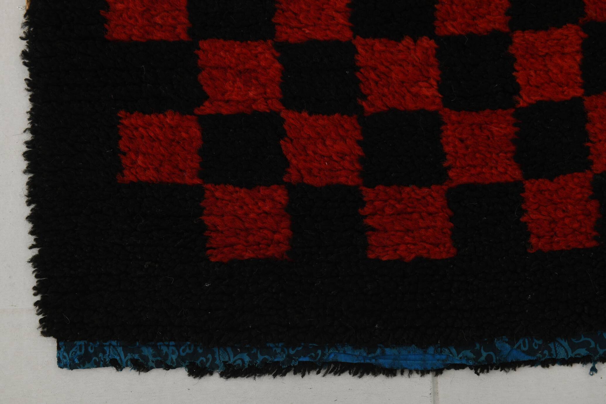 3x6 Red Black Checkered Wool Vintage Rug, 107x180Cm SK 70252
