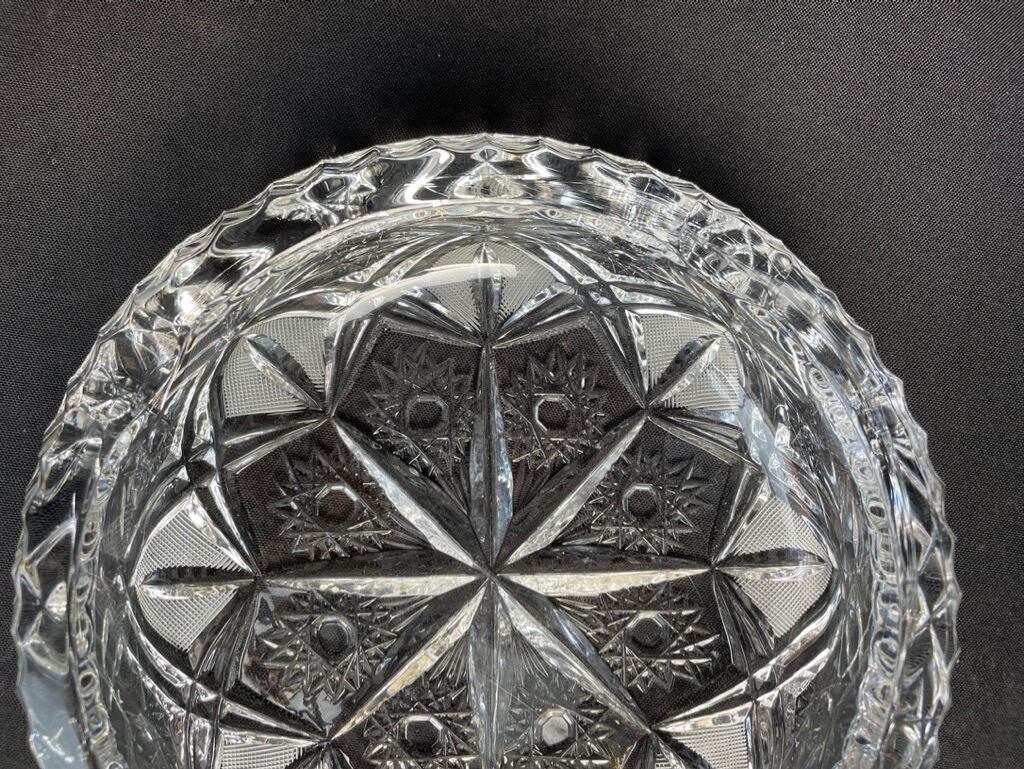 Large cut crystal ashtray – Mid-twentieth century