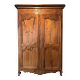 Armoire ancienne sculptée