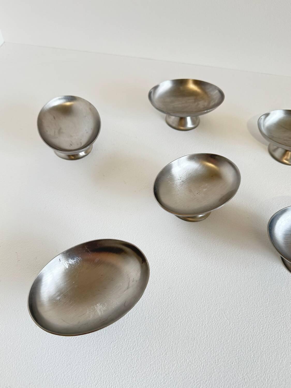 Set Of 6 Vintage Modernist Oval Shaped Small Ice Cream/Snack Cups