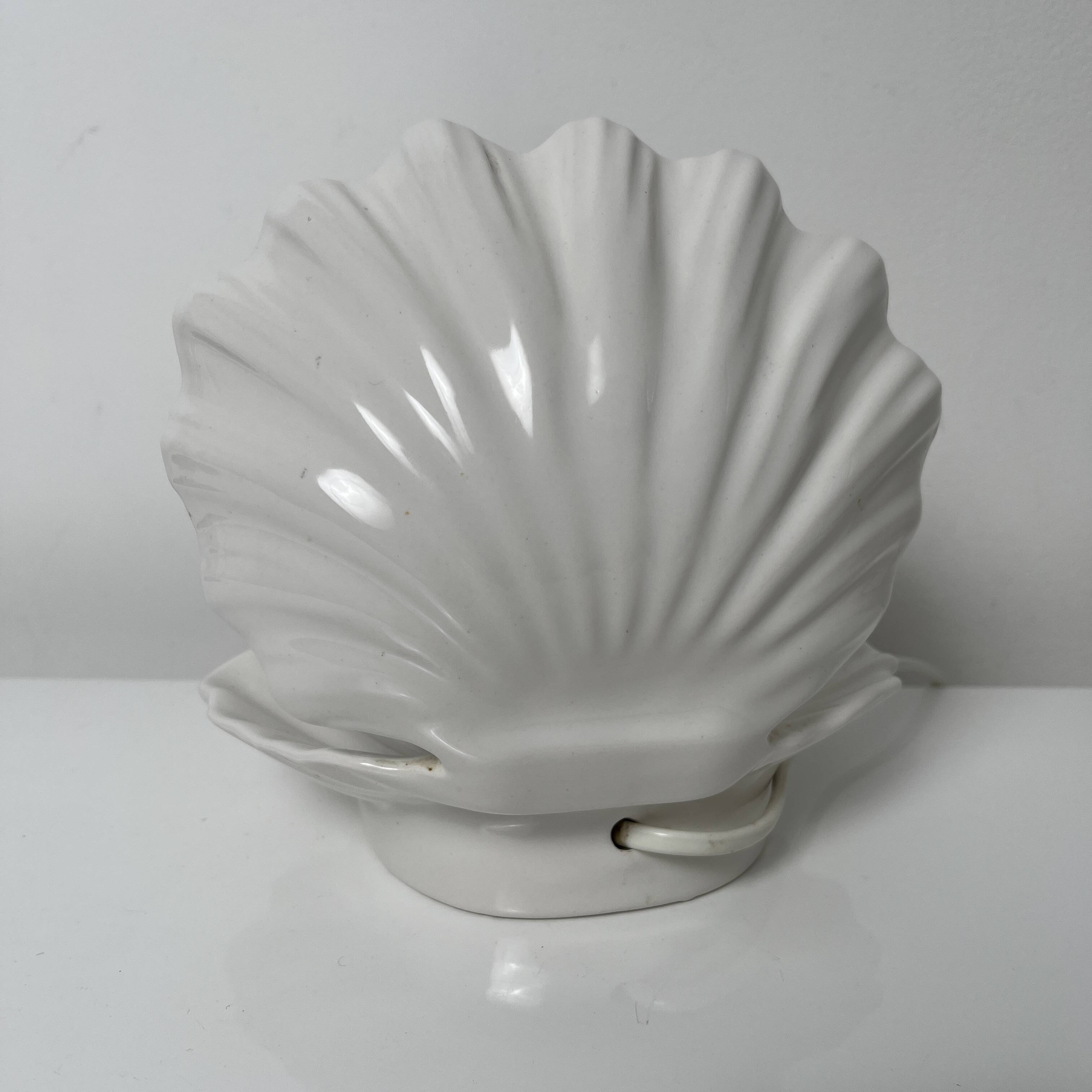 Ceramic lamp shell open white enamel vintage pearl night light