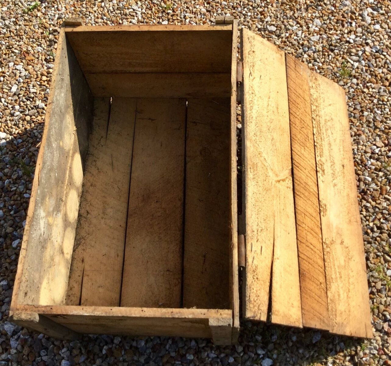 1925 menier chocolate wooden box