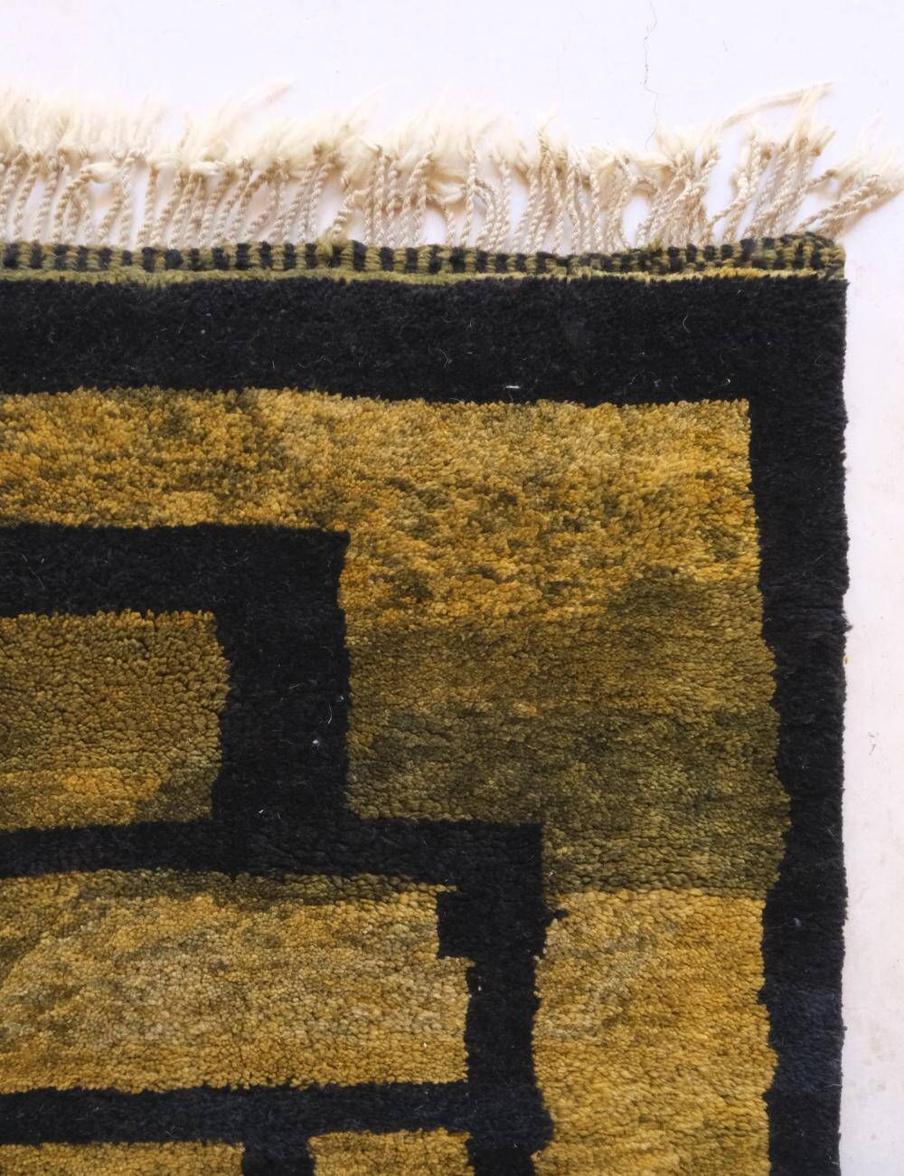 High-Quality Beni Mrirt Rug - 313 x 206 cm