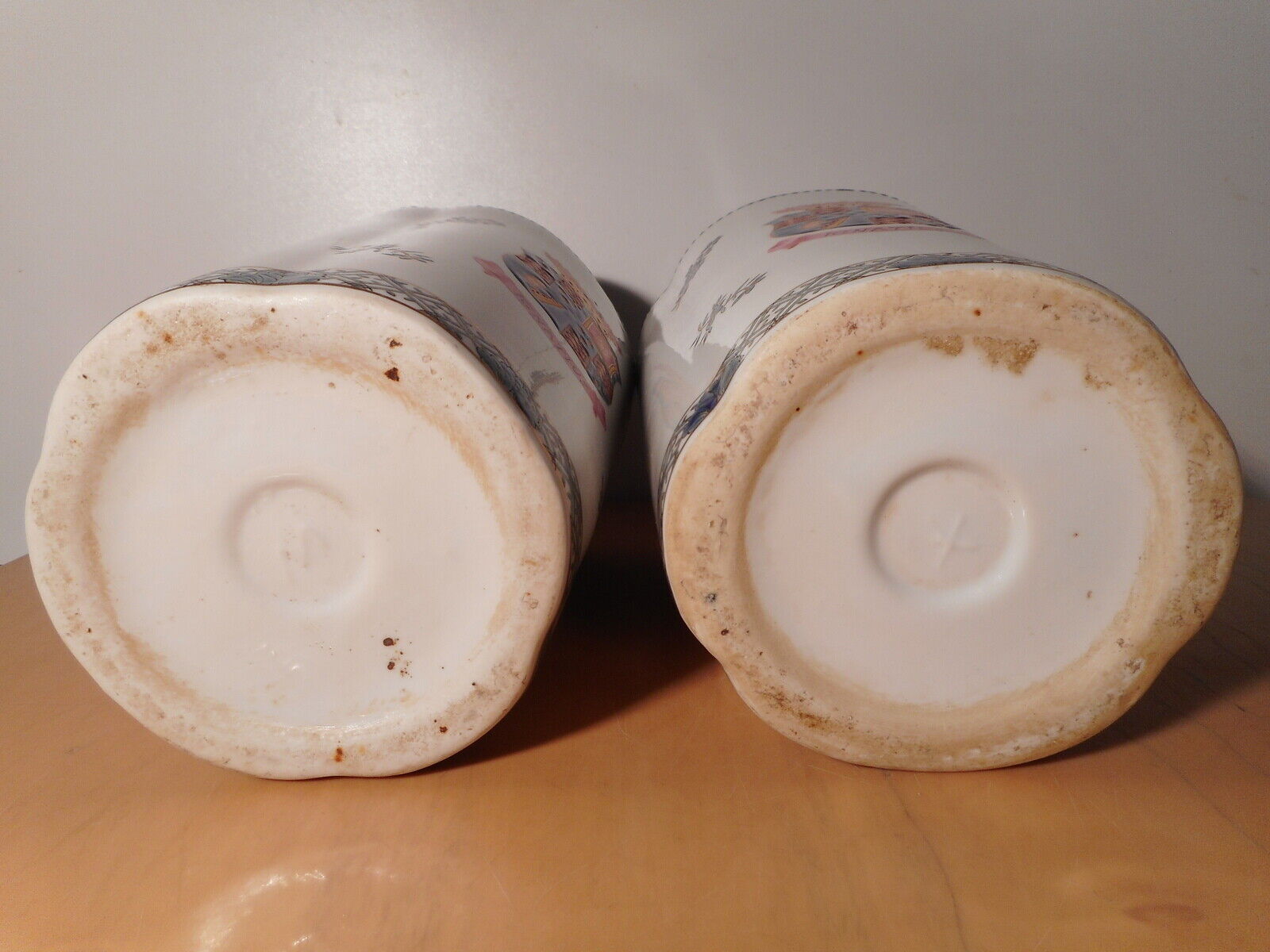 Pair of 19th century porcelain vases China East India Company