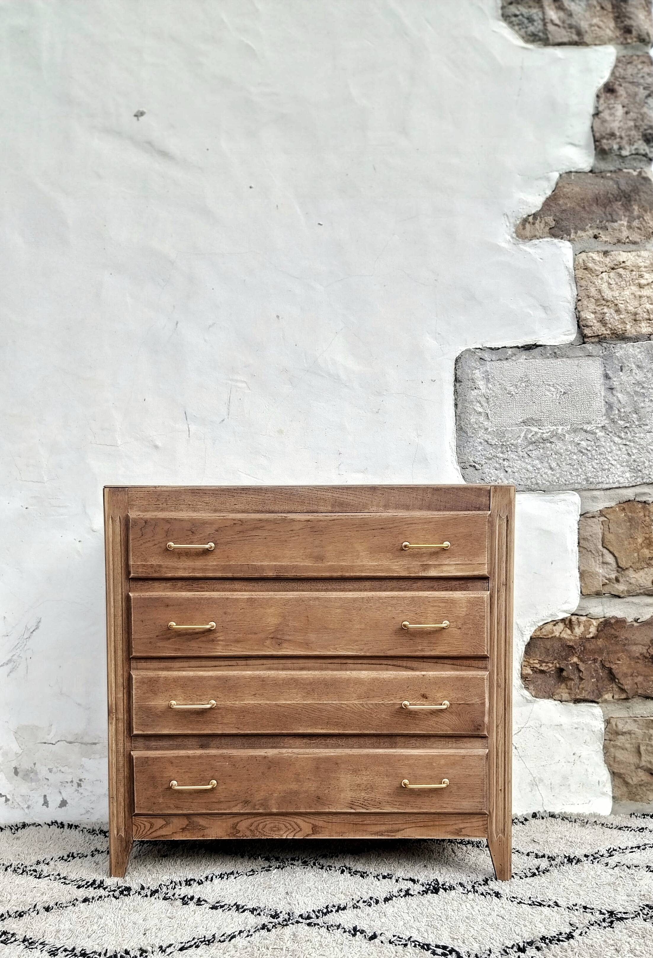 Vintage oak chest of drawers