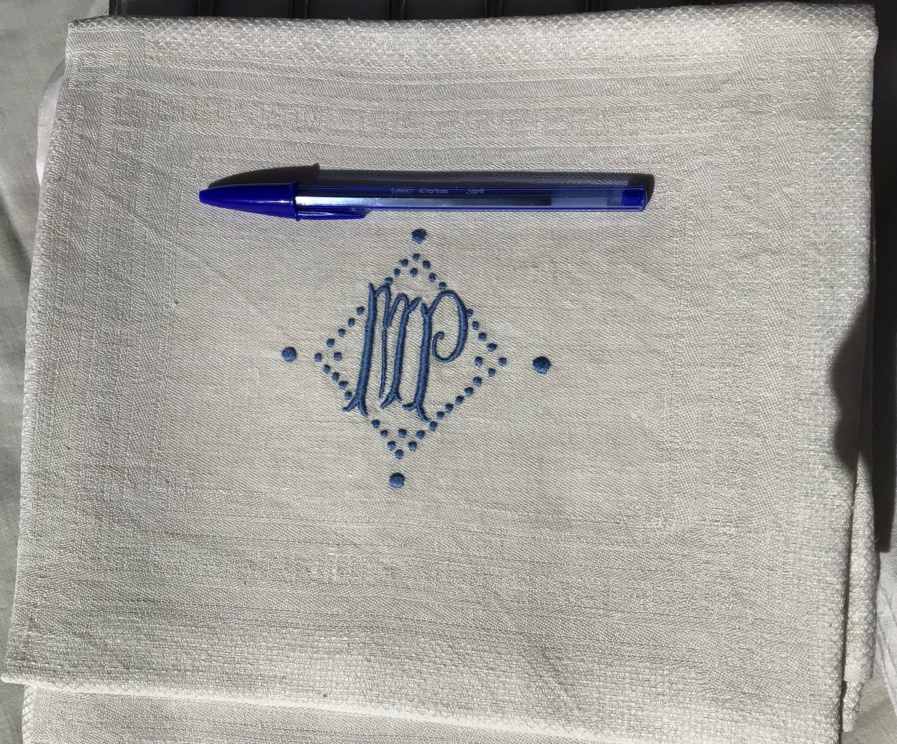 4 new PM damask napkins 78x65cm