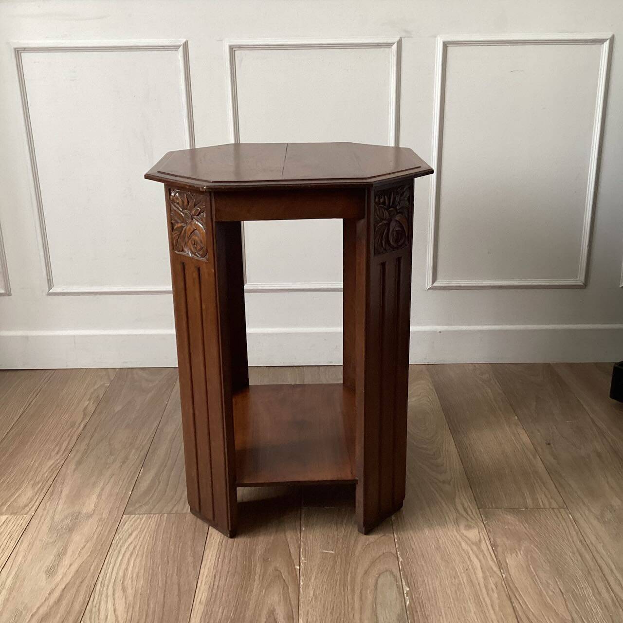 Art deco pedestal table