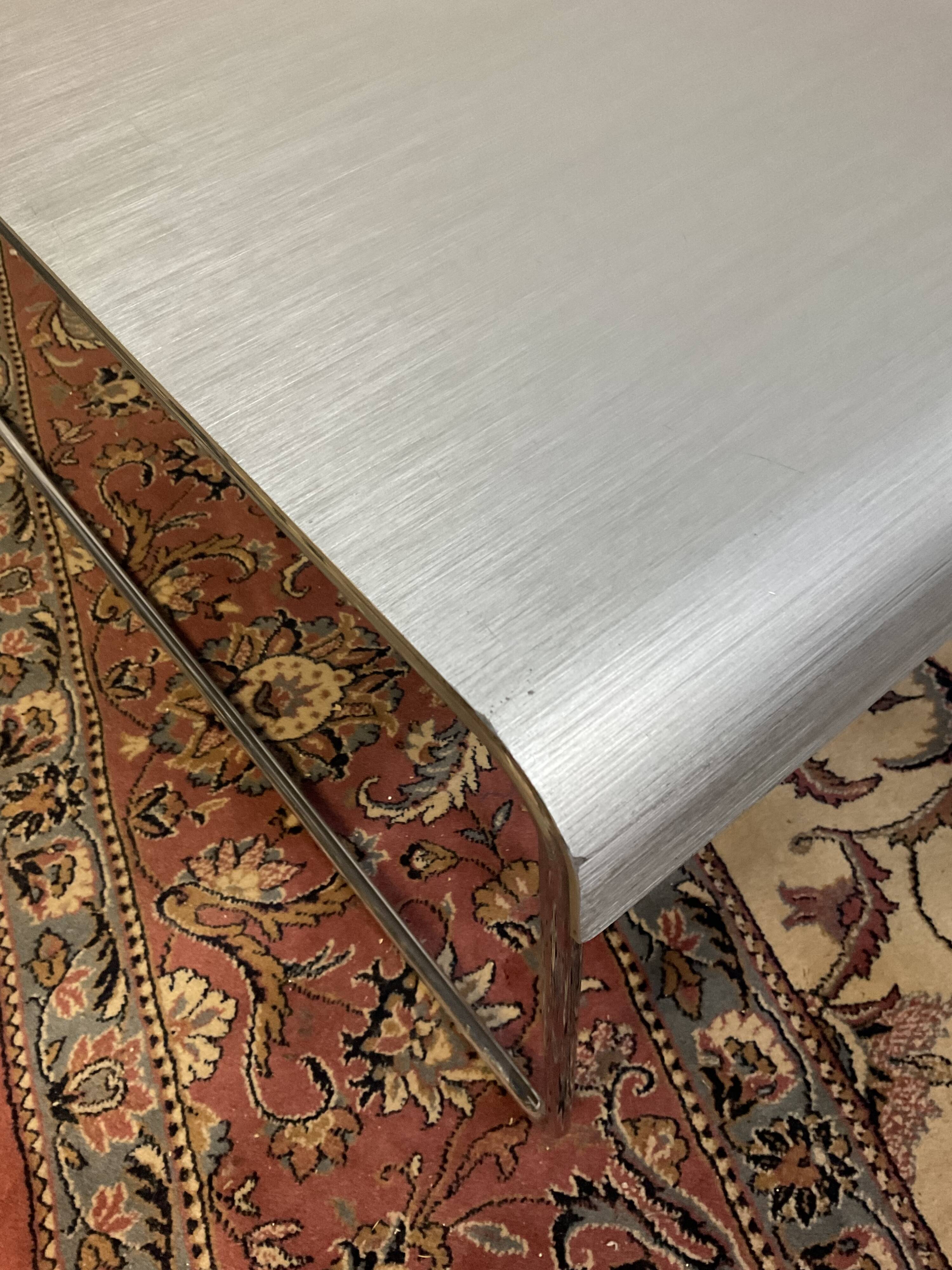 Cassina coffee table by Piero Lissoni