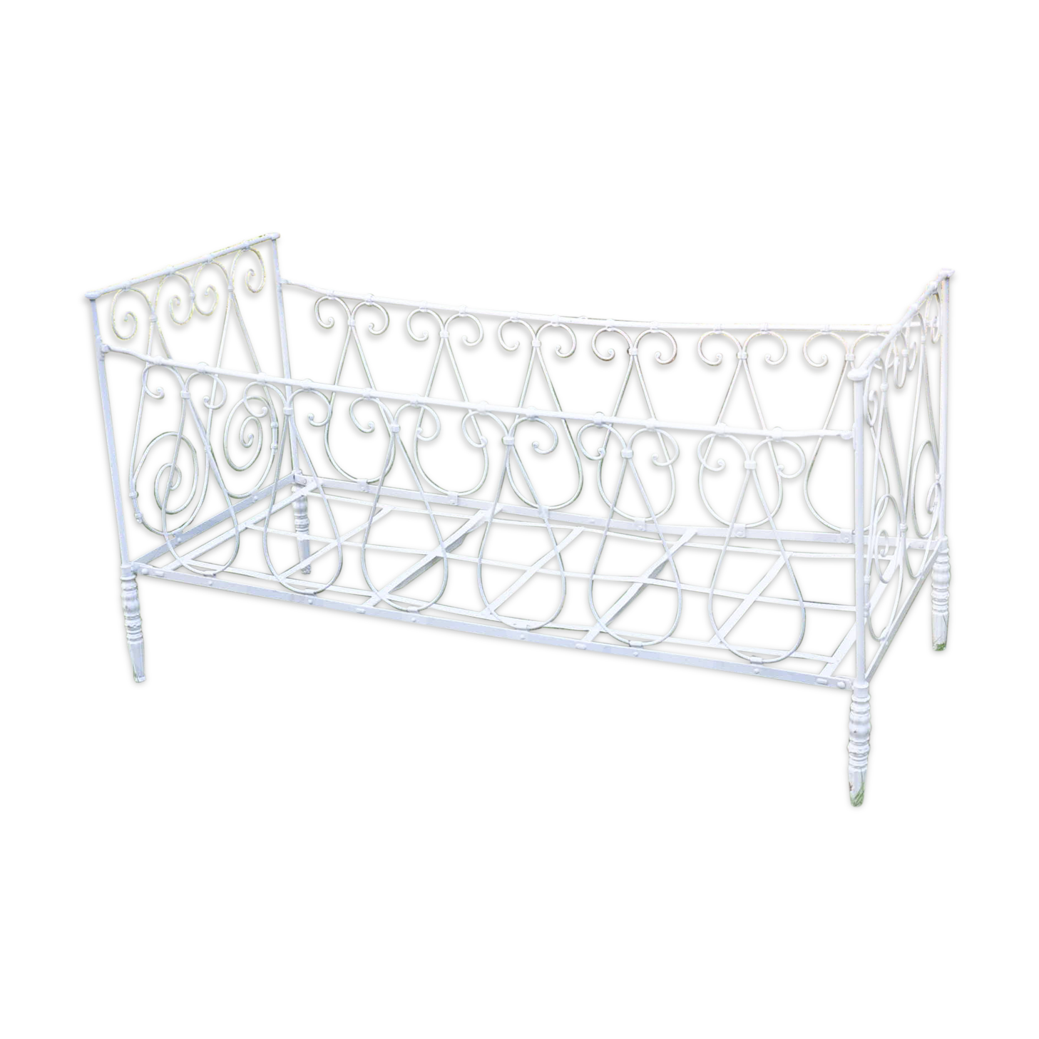 Wrought iron bed
