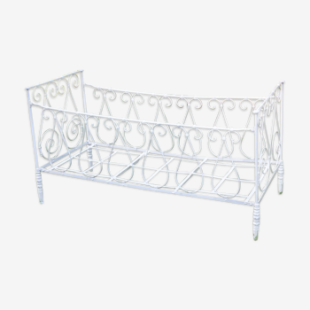 Wrought iron bed