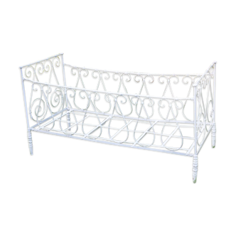 Wrought iron bed