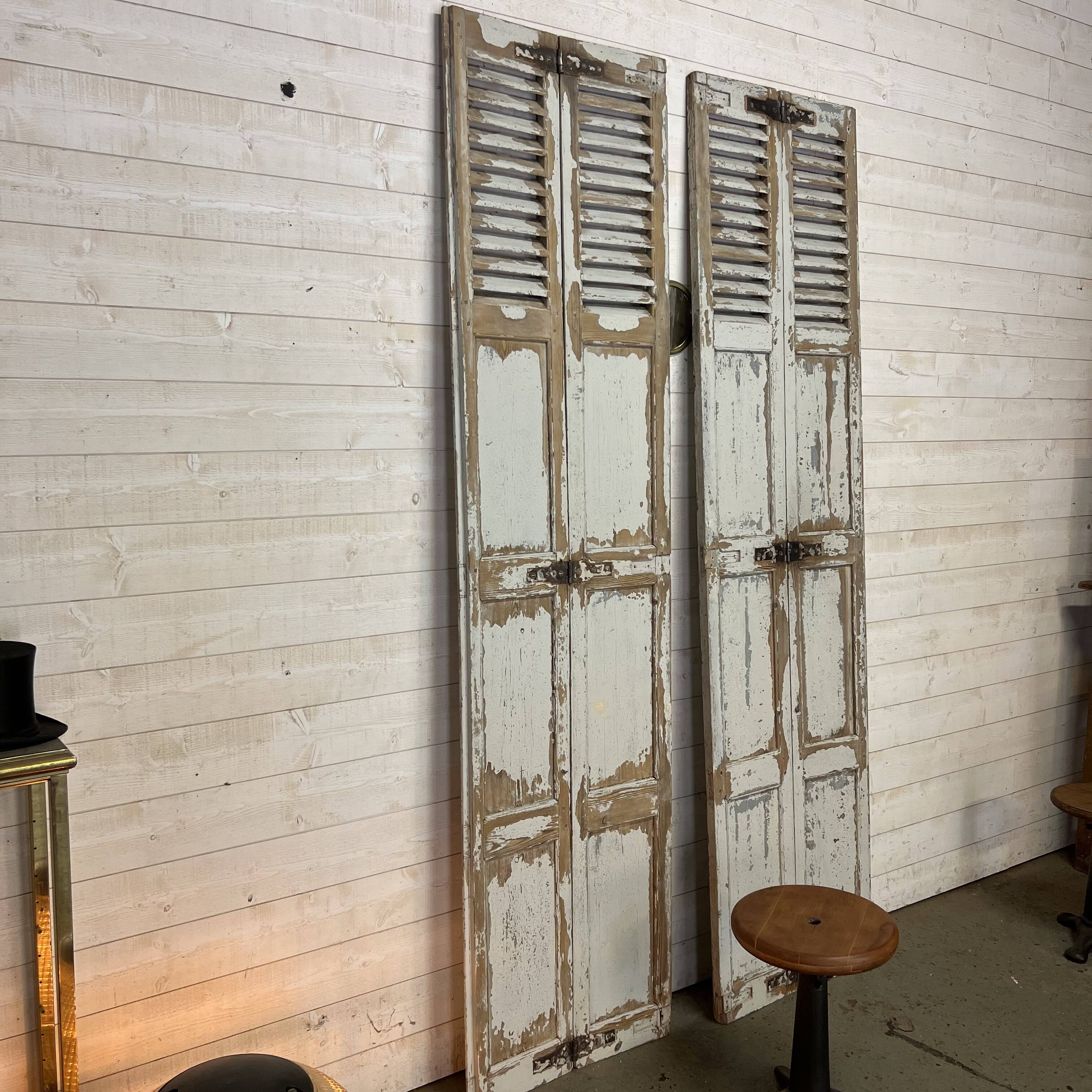 Ancienne persiennes volets patinées