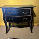 Commode de Style néo-Louis XV , laquée en noir , 2 tiroirs