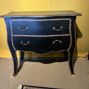 Commode de Style néo-Louis XV , laquée en noir , 2 tiroirs