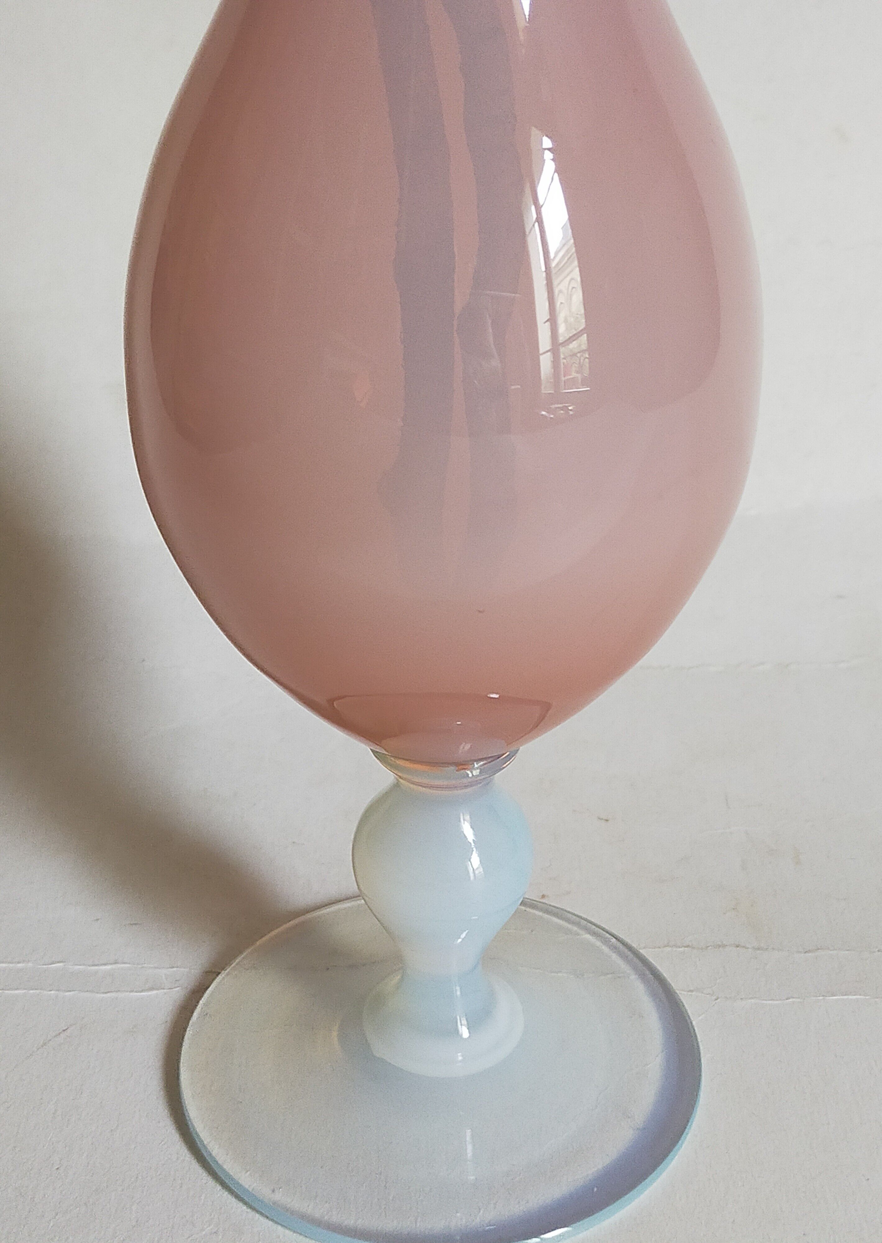 Vintage fair opaline walking vase