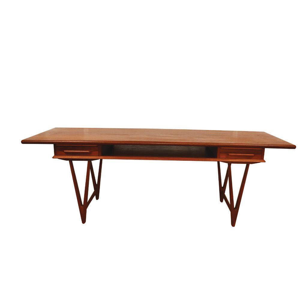 Model 32 v-legged teak coffee table by e.w.bach for møbelfabrikken toften, denmark, 1960s