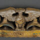 Élément en bois sculpté polychrome décor d'animaux ailés XXe Inde