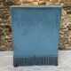 Fauteuil crapaud bas ancien en velours bleu