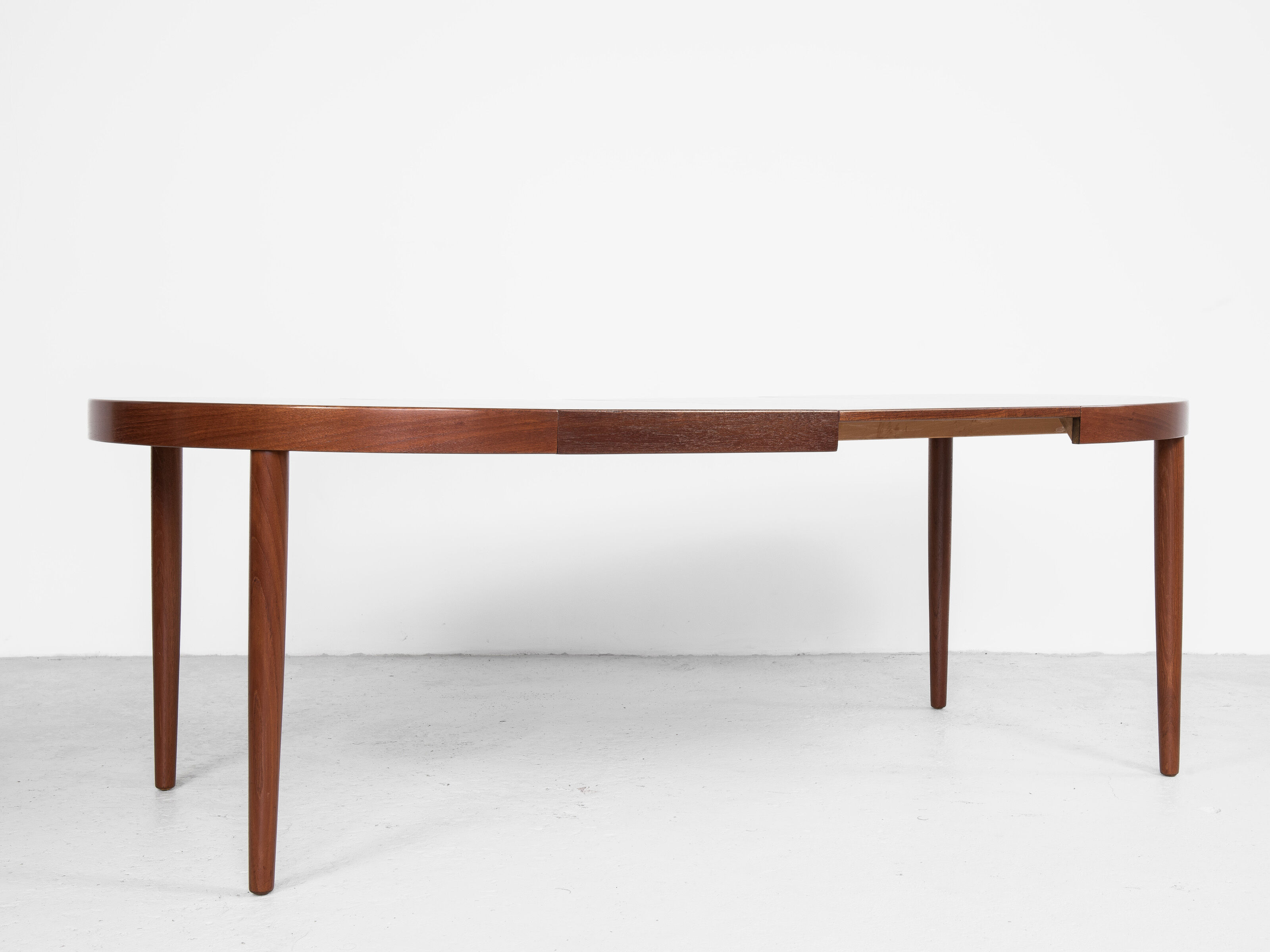 Midcentury Danish round dining table in teak by Gudme 1960s