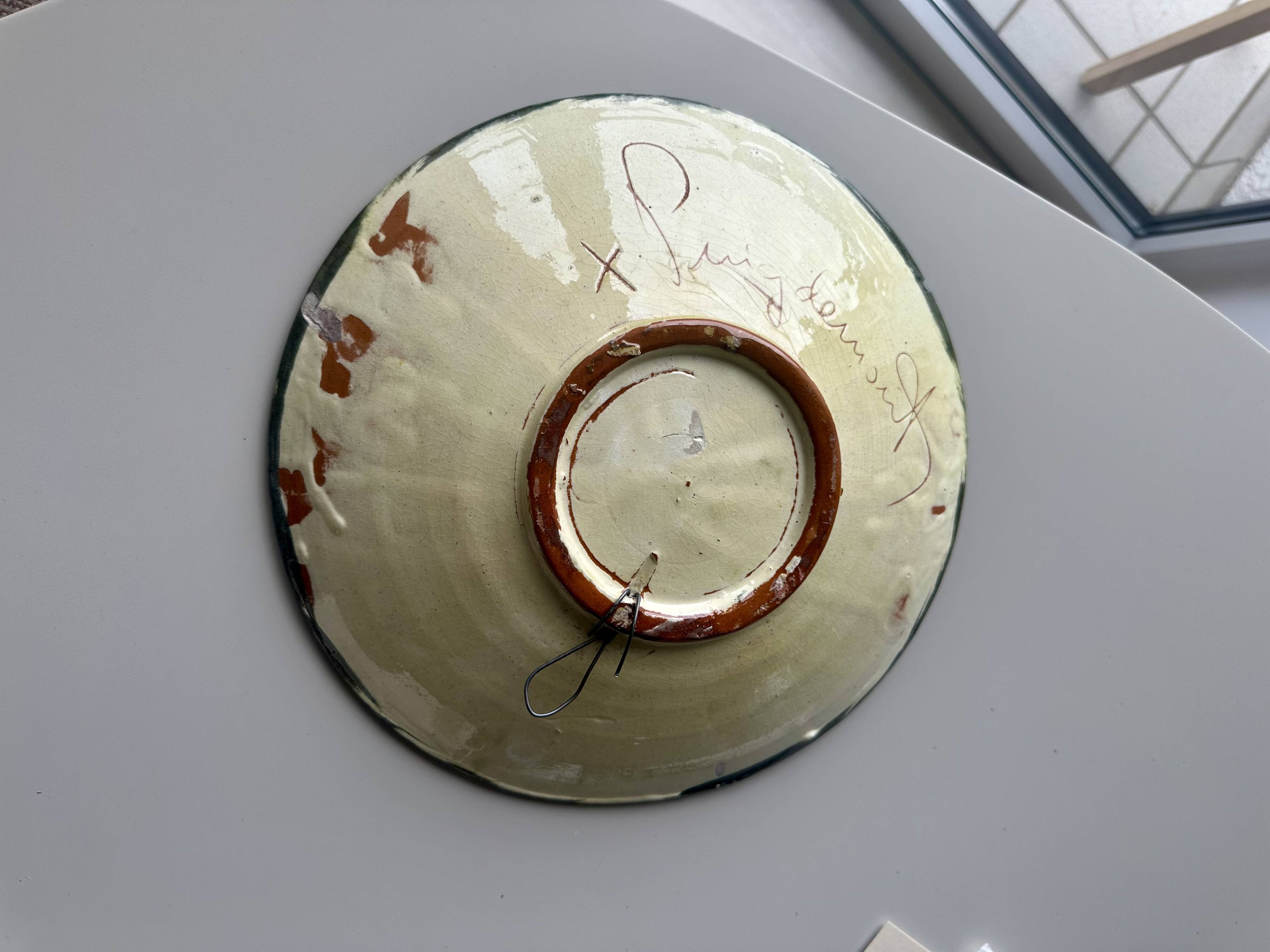 Puigdemont fish plate
