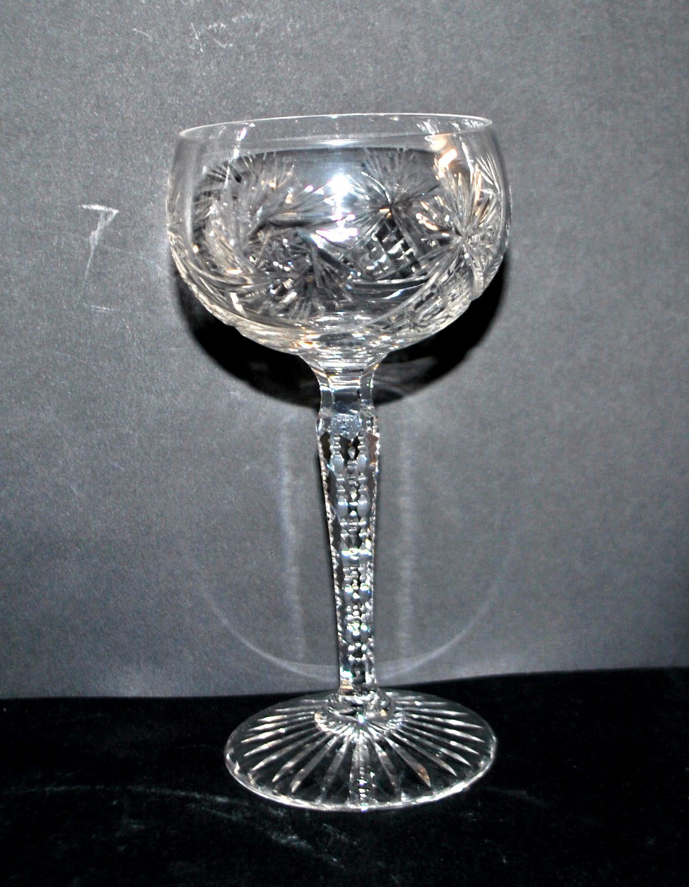 SAINT-LOUIS Balloon Wine Glass ROEMER in cut crystal star 1930 H14.5cm