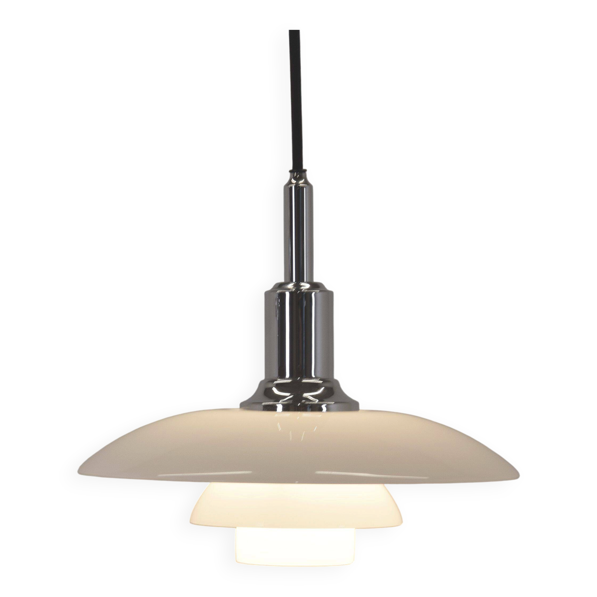 Danish pendant lamp PH 3/2 designed by Poul Henningsen for Louis Poulsen