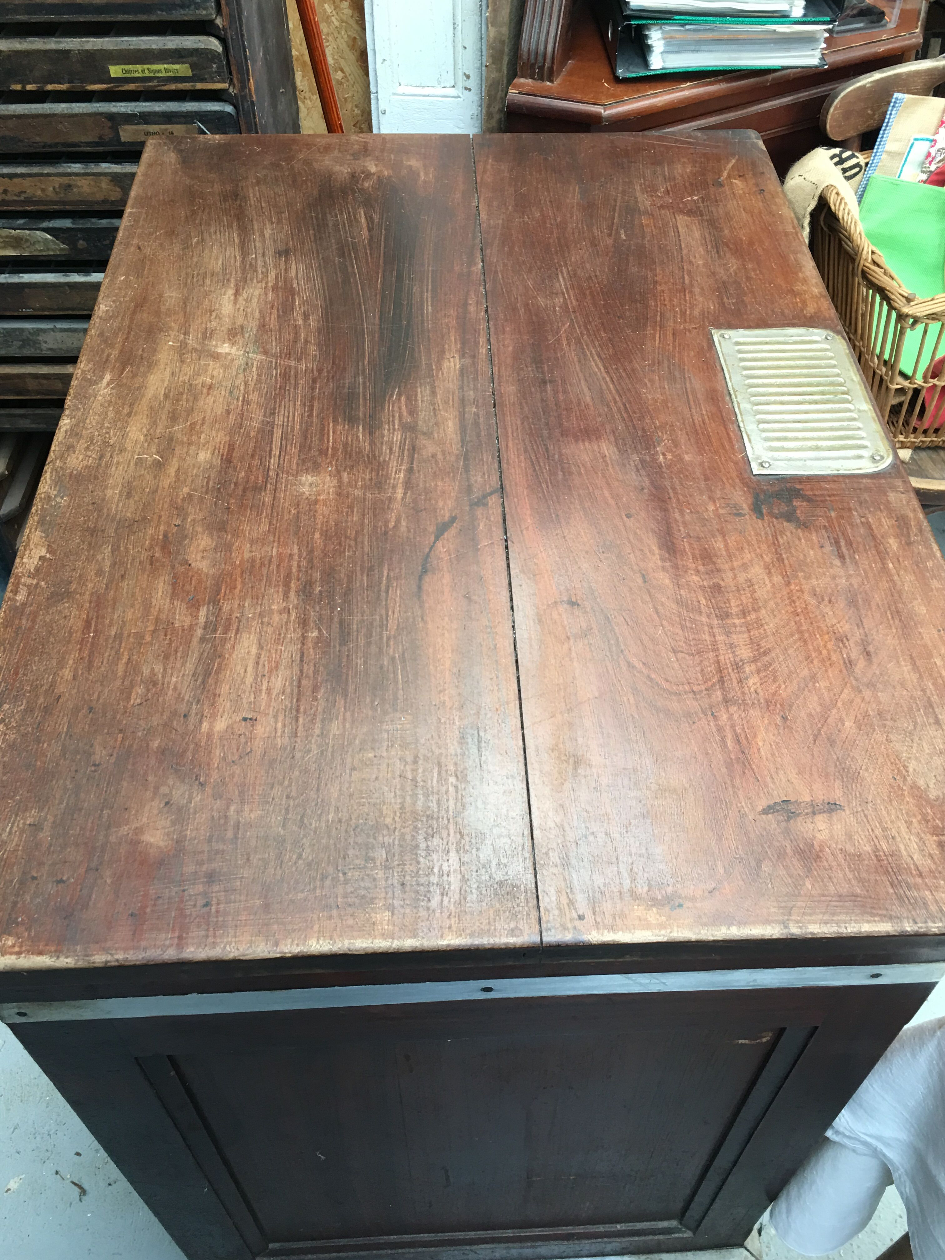 Desk box mahogany of the 1930s