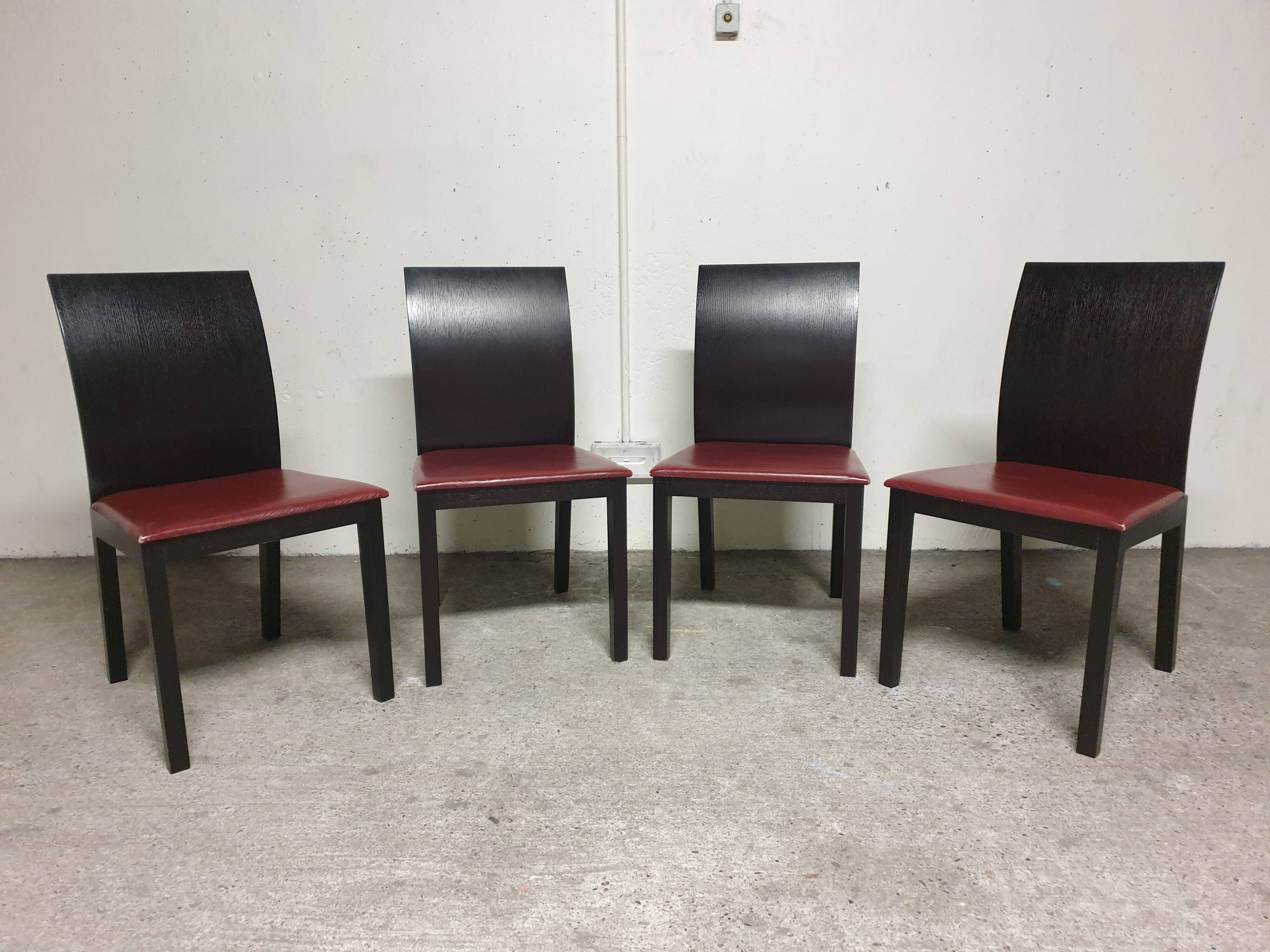 Set de 4 chaises design italien vintage 2000